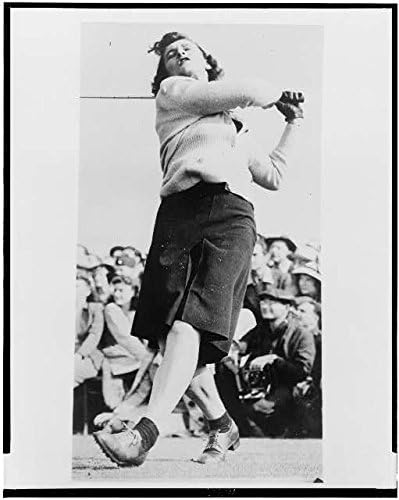 HistoricalFindings Fotó: Bébi Didrikson Zaharias a Golf,a Nézők a Háttérben,1947,Golfozó